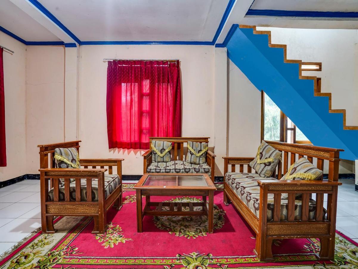 Oyo Homes 90915 Eco Tourism Desa Cihanjuang Rahayu Ciwangun Indah Camp Villas Bongkar Exteriör bild